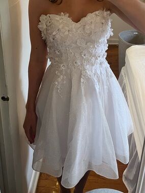 White floral appliqué dress